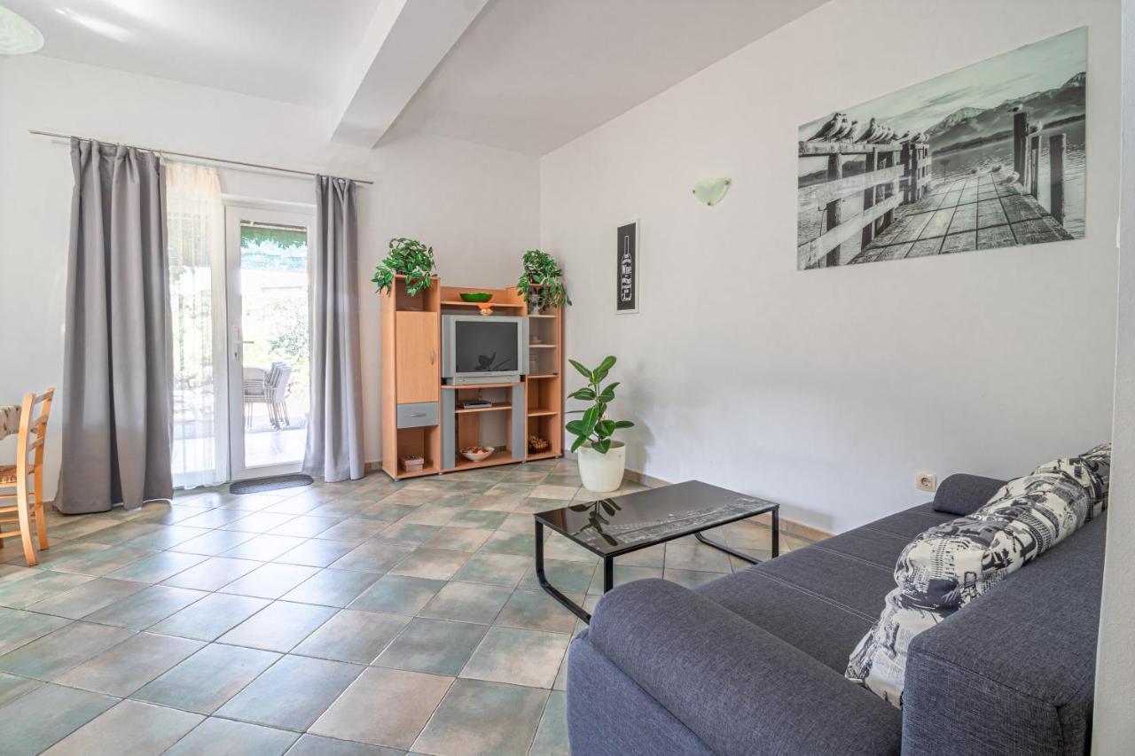 Apartments Sandra คอร์นิช ภายนอก รูปภาพ