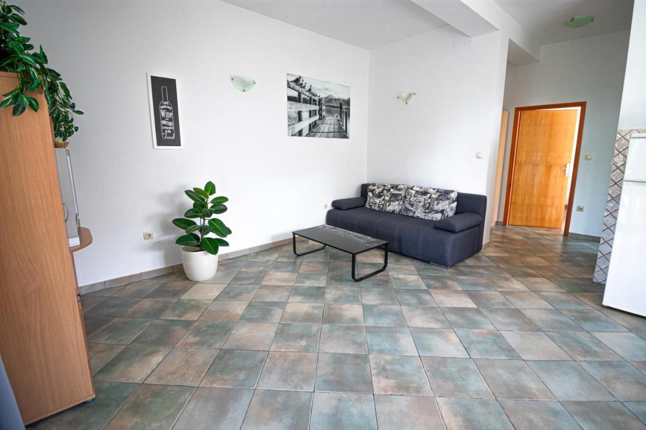 Apartments Sandra คอร์นิช ภายนอก รูปภาพ