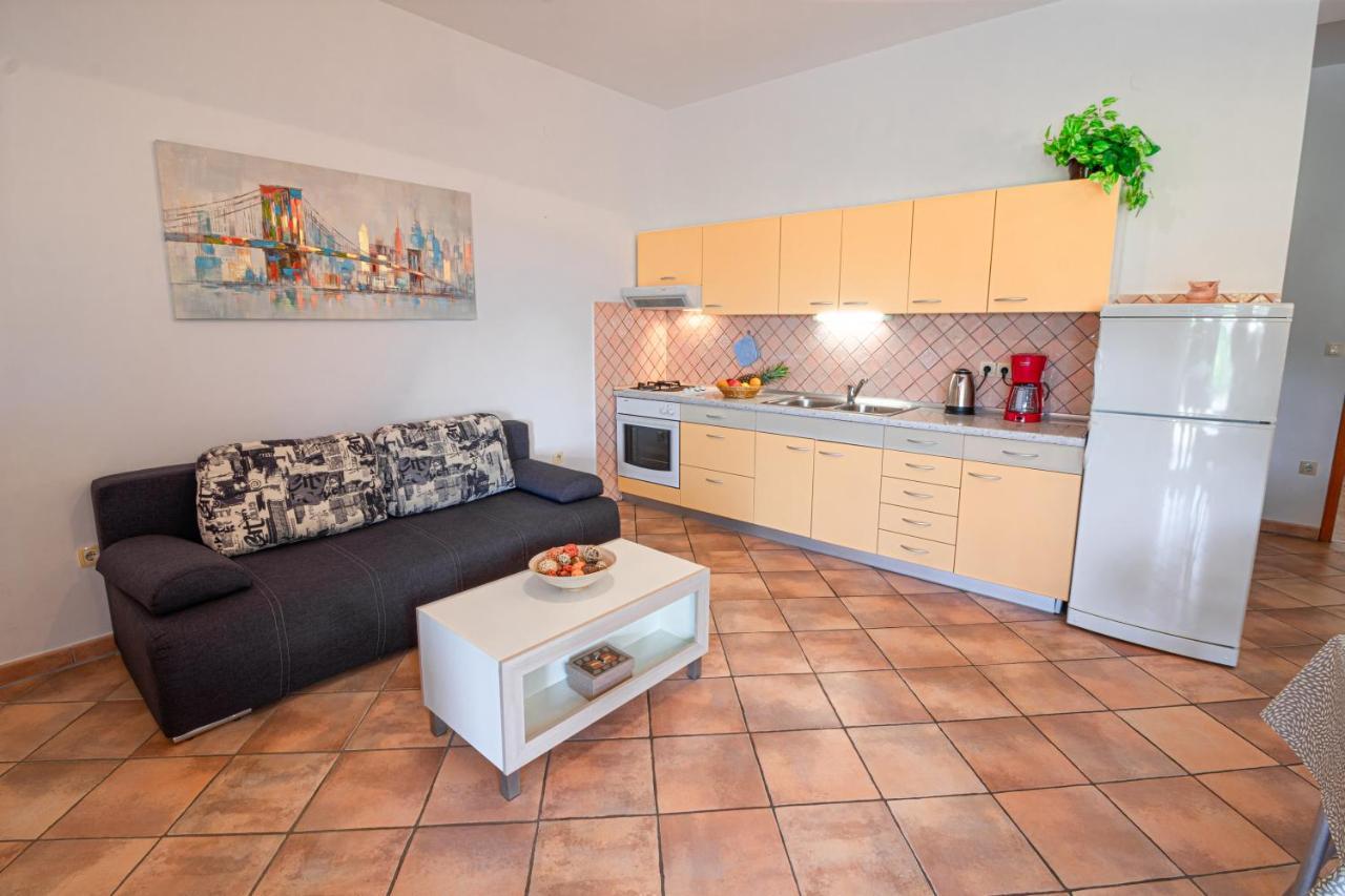 Apartments Sandra คอร์นิช ภายนอก รูปภาพ