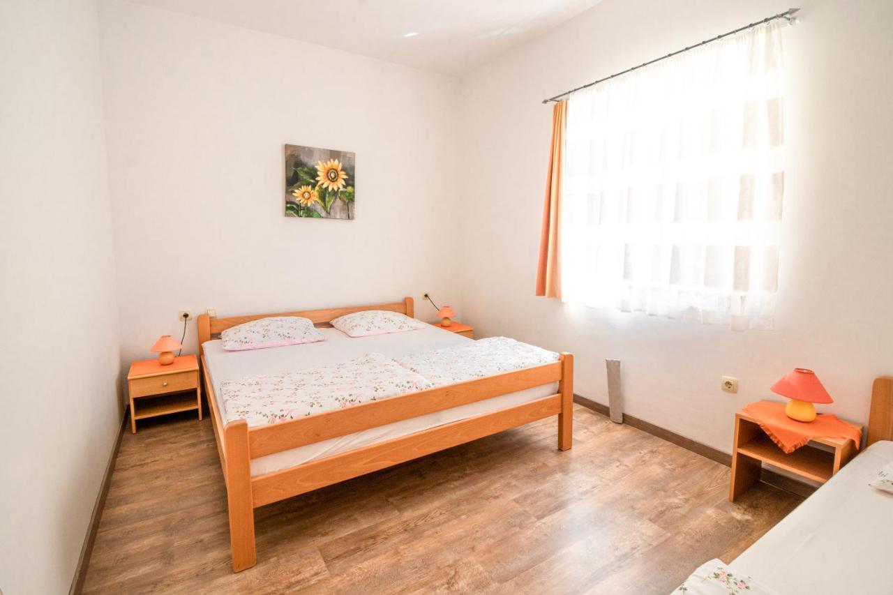 Apartments Sandra คอร์นิช ภายนอก รูปภาพ