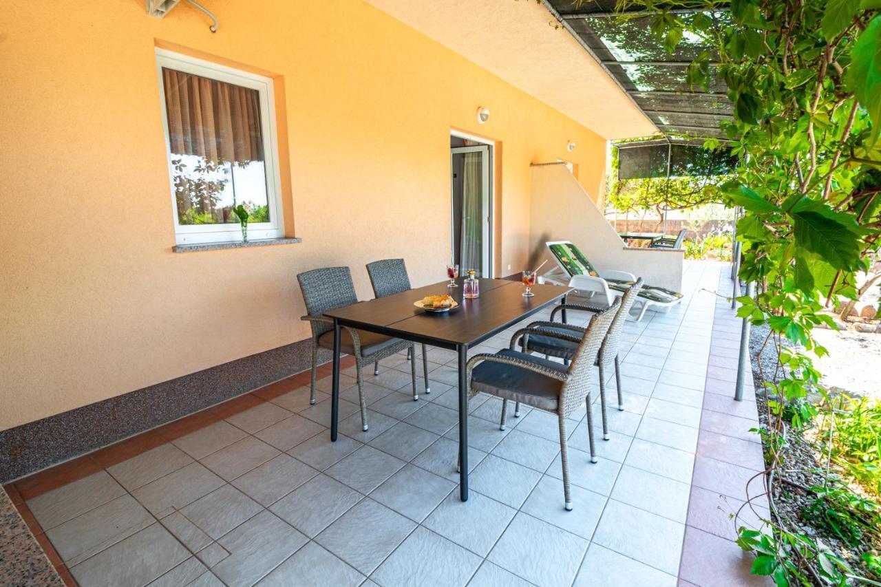 Apartments Sandra คอร์นิช ภายนอก รูปภาพ