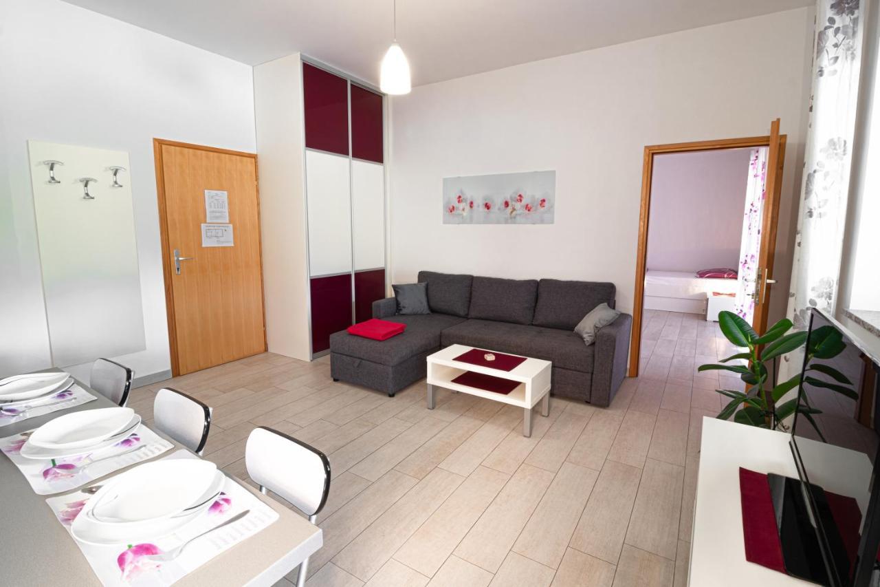 Apartments Sandra คอร์นิช ภายนอก รูปภาพ