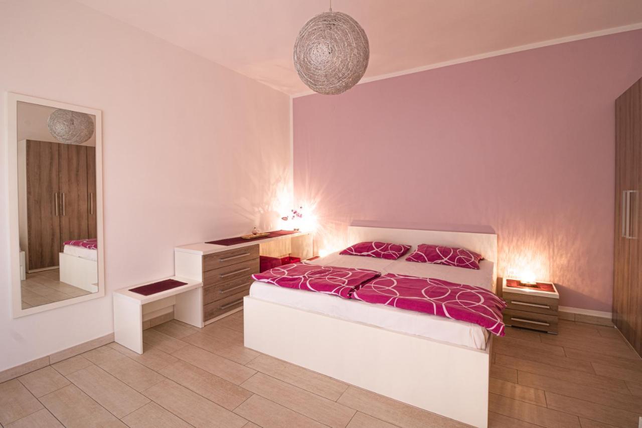 Apartments Sandra คอร์นิช ภายนอก รูปภาพ