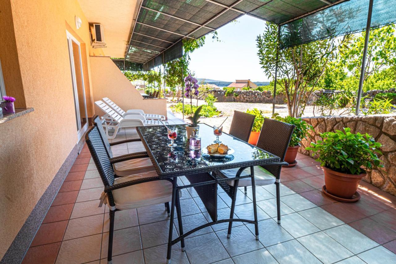 Apartments Sandra คอร์นิช ภายนอก รูปภาพ