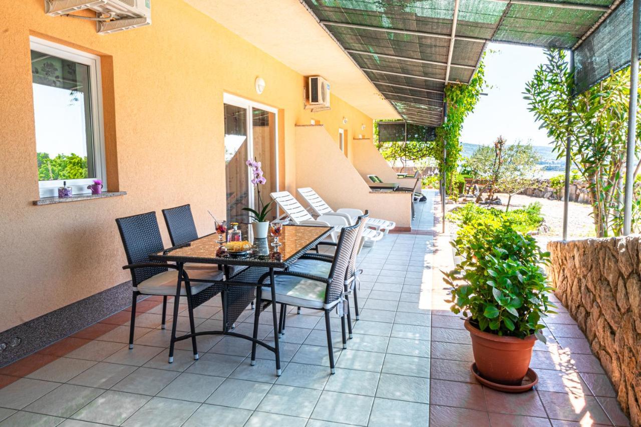 Apartments Sandra คอร์นิช ภายนอก รูปภาพ